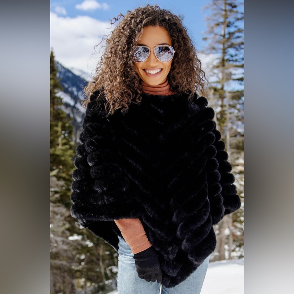 (Sold) Guess rich black faux cape